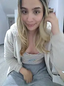 bebita_fiu live cam on StripChat