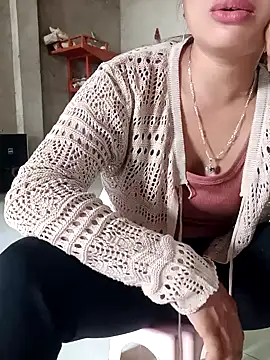 Coke2002 live cam on StripChat