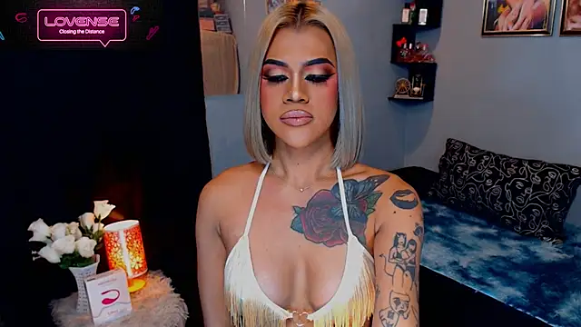 StellaStrong30 live cam on StripChat