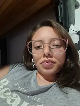 linda-schmidt live cam on StripChat