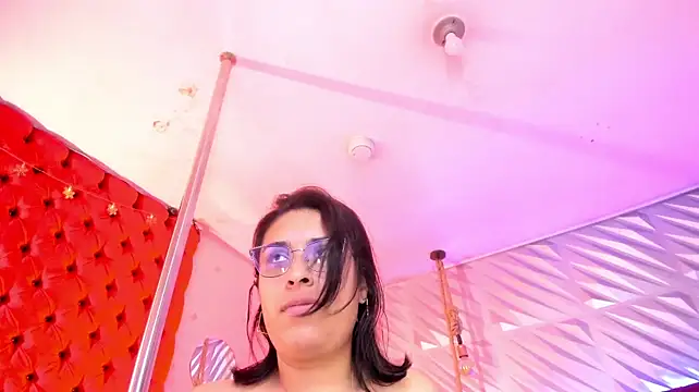 Roxanne_Han live cam on StripChat
