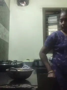 yamini1431 live cam on StripChat
