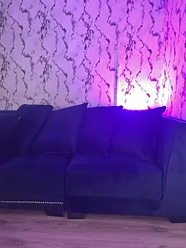 Lunai_gh live cam on StripChat