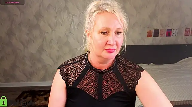 Lillit_Fabia live cam on StripChat