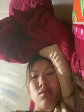 hoa_mai live cam on StripChat