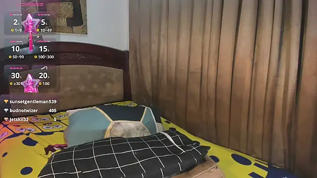 maviehugecock live cam on StripChat