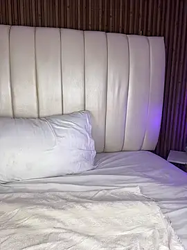 SandraMilerr live cam on StripChat