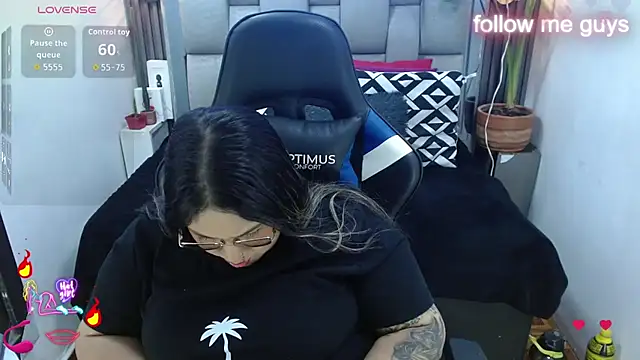 evelin_zaens live cam on StripChat