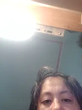 Belle-ee live cam on StripChat