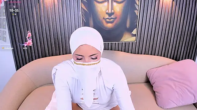 juli_thali live cam on StripChat