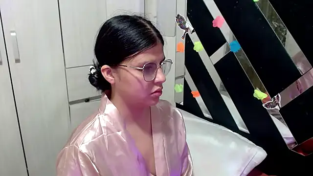 katery_wok11 live cam on StripChat