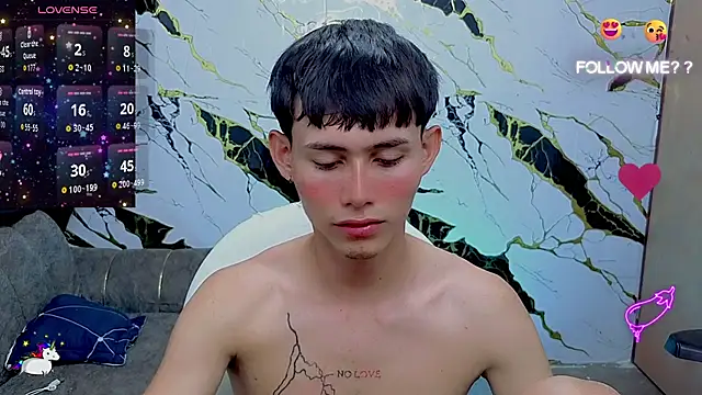 tanjiro_cute live cam on StripChat