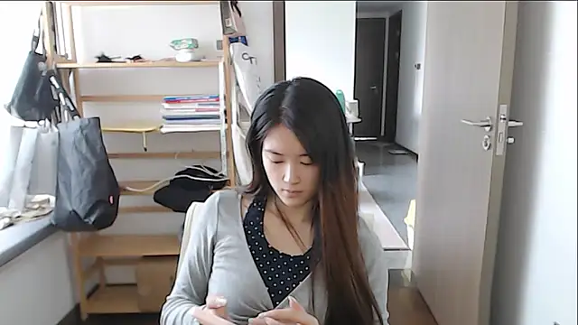 Mimi-cnbaby live cam on StripChat