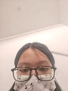 Yyuan888 live sex cam