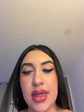 LindseyMos live cam on StripChat