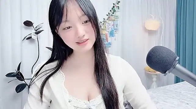 Winnie666999 live sex cam