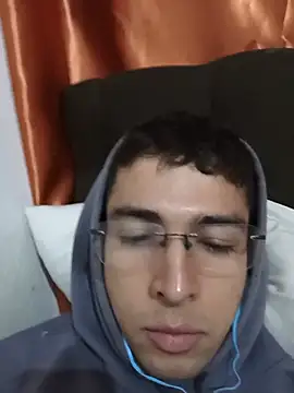 Tchutom live sex cam