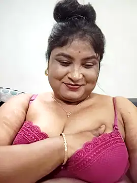 hornyriyanka live cam on StripChat