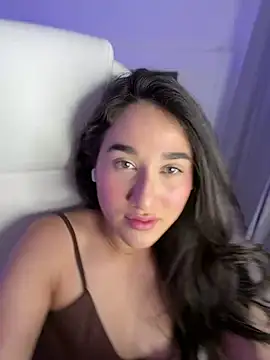 julieta_jhonss live cam on StripChat
