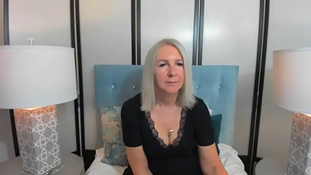EricaTop live cam on StripChat