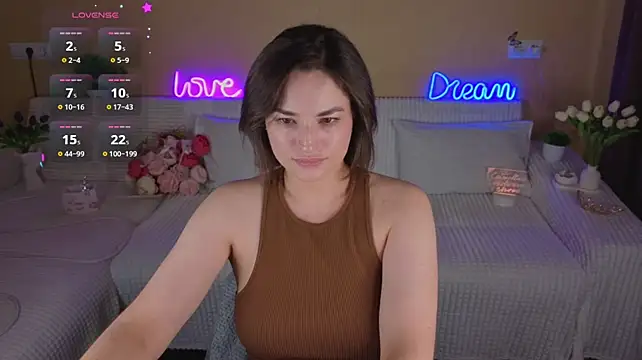 Camilla__one__ live cam on StripChat