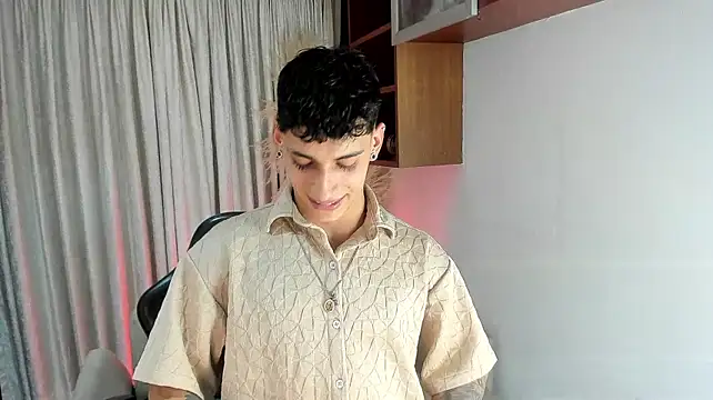 JhoanLeandro live cam on StripChat