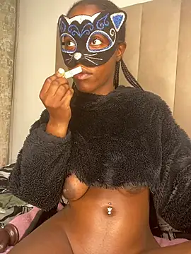 SexyTamia_302 live cam on StripChat