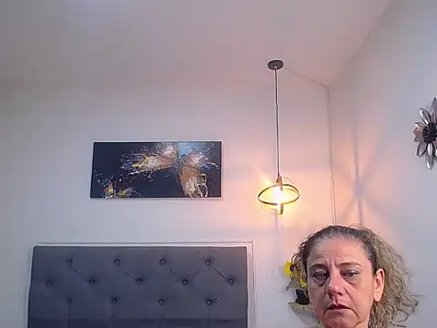 sasi_luna live cam on StripChat