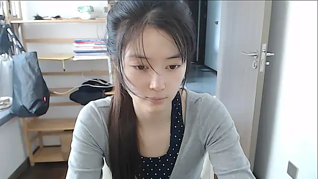 Mimi-cnbaby live cam on StripChat