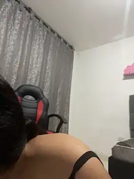 SOL-9 live cam on StripChat