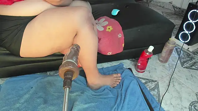 Dakotalove20 live cam on StripChat