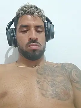 Alexsexygamer live cam on StripChat