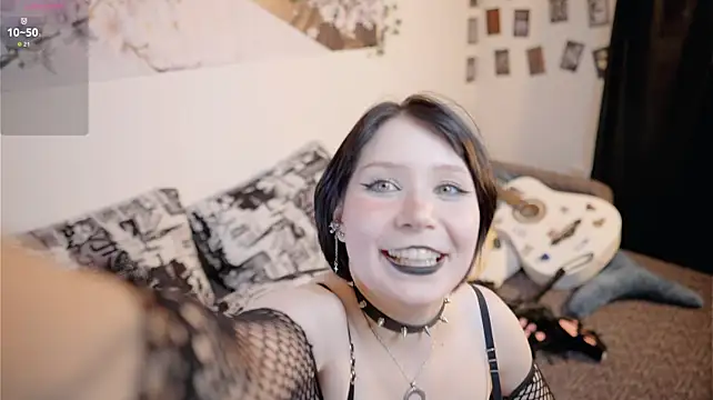 Nickari live sex cam