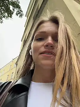 StreetSquirt live sex cam