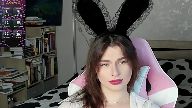 bbJ_one live cam on StripChat