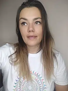 KrissSexi live cam on StripChat