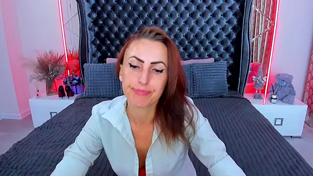Rebecca_Diamond live cam on StripChat