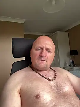 Attila120 live cam on StripChat