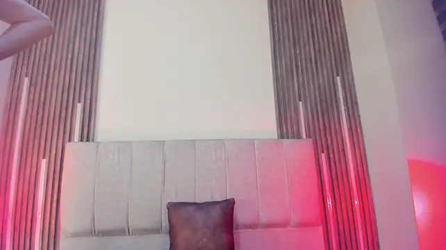Angels_7 live cam on StripChat