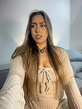 Im_sophiie live cam on StripChat