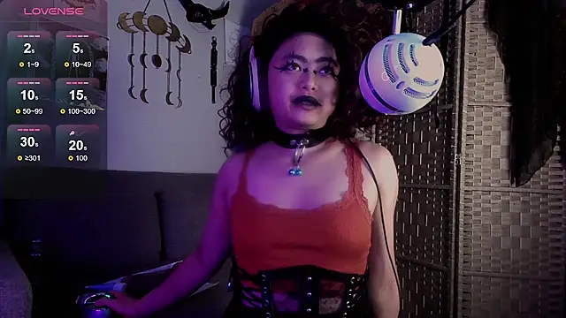 DemonessAzazel live cam on StripChat