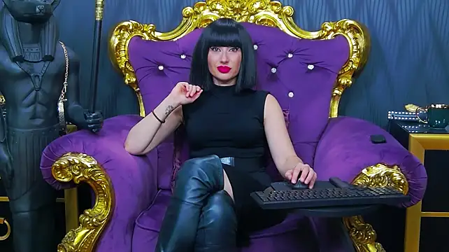LaraMaeve live cam on StripChat