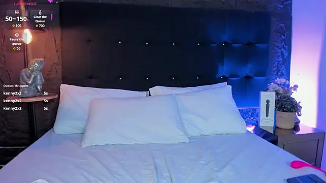 Rose_Blossom live cam on StripChat