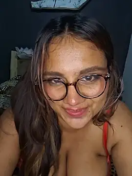 Tu_Vecina_Favorita live cam on StripChat