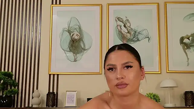 LaurenWade live cam on StripChat