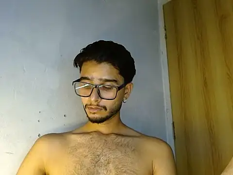CoralN live cam on StripChat