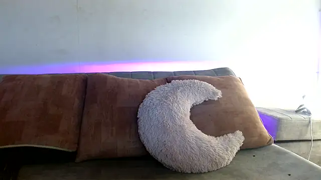 Foxkatty69 live sex cam
