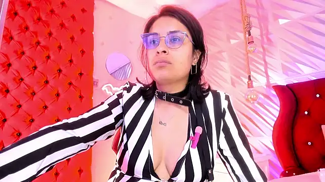 Roxanne_Han live cam on StripChat