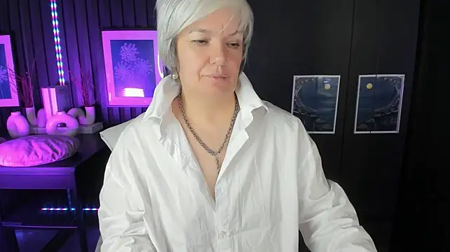 CarmenSoft live cam on StripChat