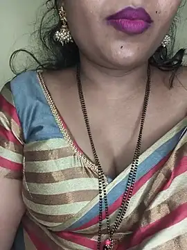 ur_love_kannada1 live cam on StripChat
